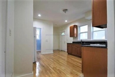32 Mansfield St, Allston, MA 02134 - photo 2