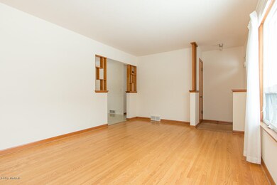 007 living room - IMG_4965