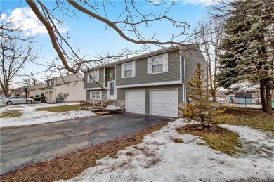 1338 Tanglewood Dr, North Tonawanda, NY 14120 - photo 2