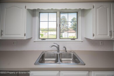 222 Depew Ave, Mayfield, PA 18433 - photo 5