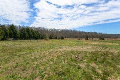 5 Acres which Backs up to the Creek