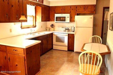 259 Bear Medicine Cir, Effort, PA 18330 - photo 6