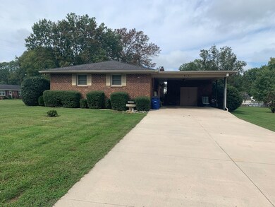 900 Dow Dr, Shelbyville, TN 37160 - photo 2