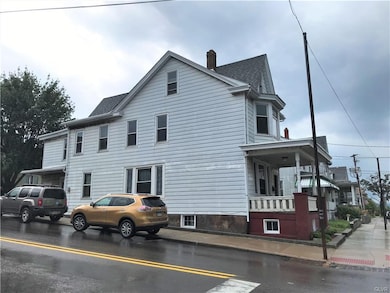 40 E Bertsch St, Lansford, PA 18232 - photo 2