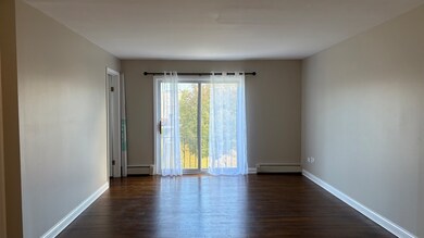 8808 N Leslie Ln unit 2F, Des Plaines, IL 60016 - photo 5