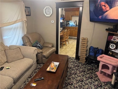 11610 Hackett St, Sugar Creek, MO 64054 - photo 2