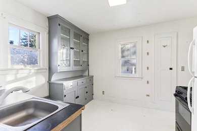 720 N 9th St, Dekalb, IL 60115 - photo 6