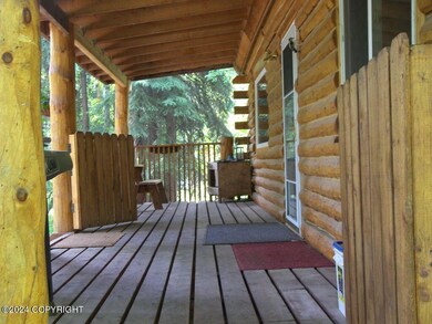 4 Chickadee Porch
