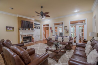 13 High Point Dr-100