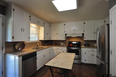 3207 Jan Ave, Tyler, TX 75701 - photo 4