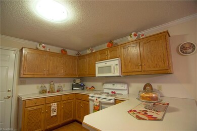 811 Rockcliff Terrace, Asheboro, NC 27205 - photo 7