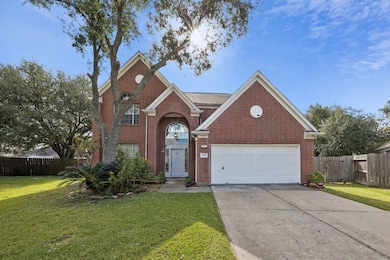 12310 Robin Meadow Cir, Stafford, TX 77477 - photo 2