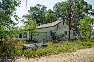 31053HWY6_DASH_21080424