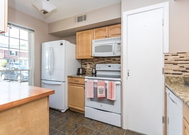 1905 Windsor Dr, Framingham, MA 01701 - photo 3