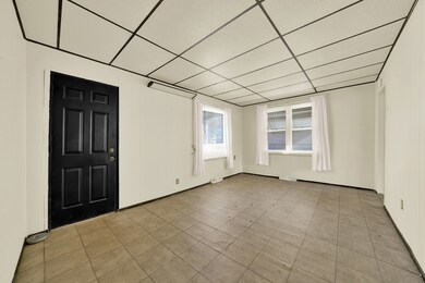 unlisted-address, Burbank, IL 60459 - photo 3