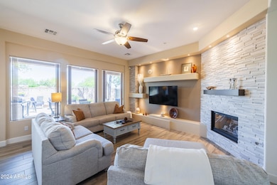 12368 W Hedge Hog Place, Peoria, AZ 85383 - photo 7