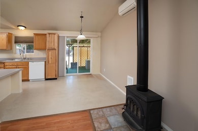 2226 NE Cherry Loop, Prineville, OR 97754 - photo 5