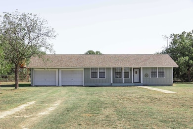 12750 Cr 129 unit Brownwood TX 76801, Grosvenor, TX 76801 - photo 2