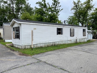 3170 Orchard Lake Rd unit 84, Keego Harbor, MI 48320 - photo 3