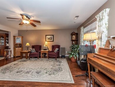 3265 Wicklow Ln, Clover, SC 29710 - photo 3