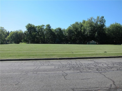 4190 Ford Dr, Emmaus, PA 18049 - photo 3