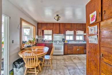 37 Douglas St, Uxbridge, MA 01569 - photo 7