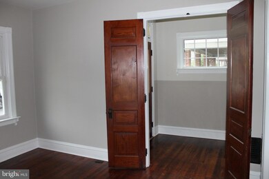 1105 W Broad St, Quakertown, PA 18951 - photo 6