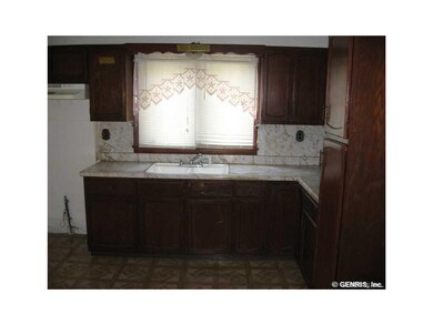 DOWN APT KITCHEN