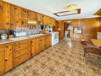 19 Gray Rd, Pittsburg, NH 03592 - photo 3