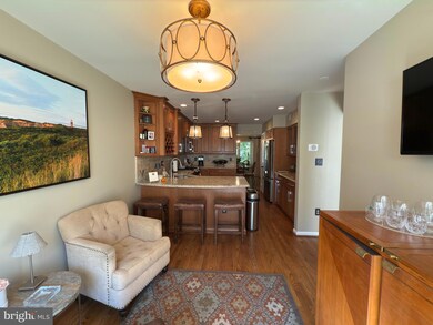 1319 Wedgewood Manor Way, Reston, VA 20194 - photo 5