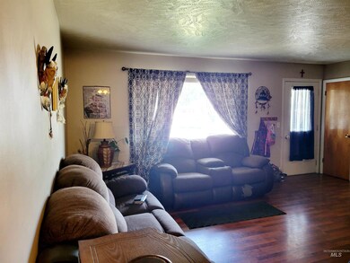 312 W 19th St, Burley, ID 83318 - photo 2