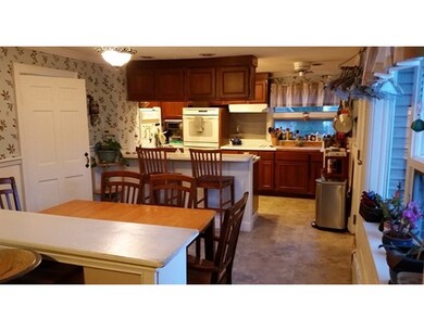 383 Burncoat St, Worcester, MA 01606 - photo 5