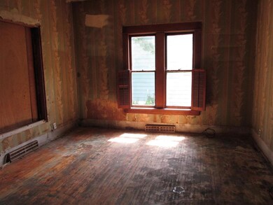 1825 Rainbow Dr, Cedar Falls, IA 50613 - photo 5