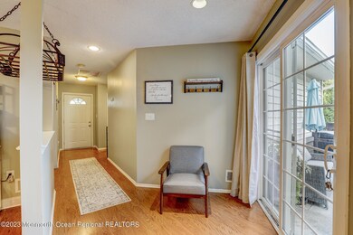 154 Harbor Cir, Freehold, NJ 07728 - photo 6