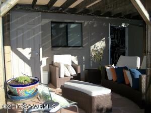 335 Willow - Patio