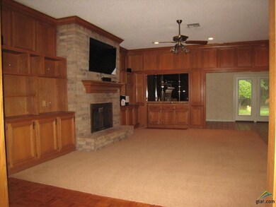 415 Princeton Dr, Tyler, TX 75703 - photo 4