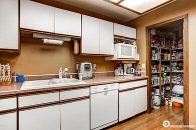 10_Kitchen