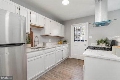 3415 Dupont Ave, Baltimore, MD 21215 - photo 6