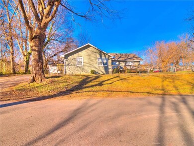 118 S Pecan St, Bristow, OK 74010 - photo 6