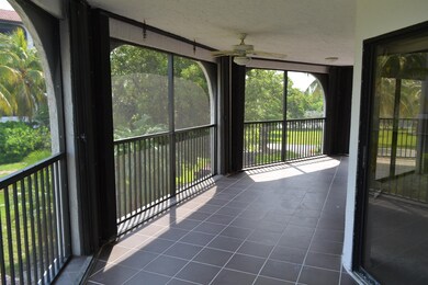 Krumme  Screened porch