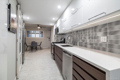 Sunrise Point East unit 1G, Long Beach, NY 11561 - photo 7