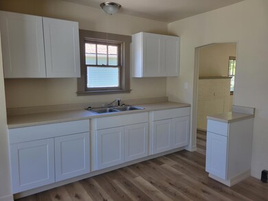 2255 Vine Ave, Klamath Falls, OR 97601 - photo 3