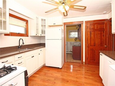 65 Friendship St unit 1, Newport, RI 02840 - photo 5
