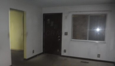 507 Elaine Rd, Columbus, OH 43213 - photo 2