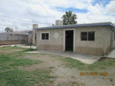 325 Gladys Ave, El Paso, TX 79915 - photo 2