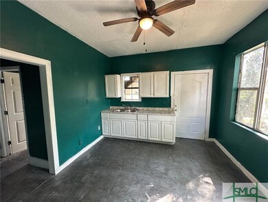 1207 E Bolton St, Savannah, GA 31404 - photo 2