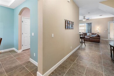 Large open foyer/entrance