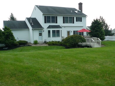 103 Turnberry Ct, Bath, PA 18014 - photo 3