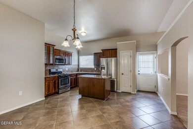 14283 Desert Point Dr, El Paso, TX 79928 - photo 6