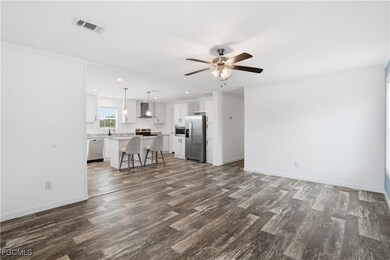 7 Birch Blvd, Fort Myers, FL 33908 - photo 4